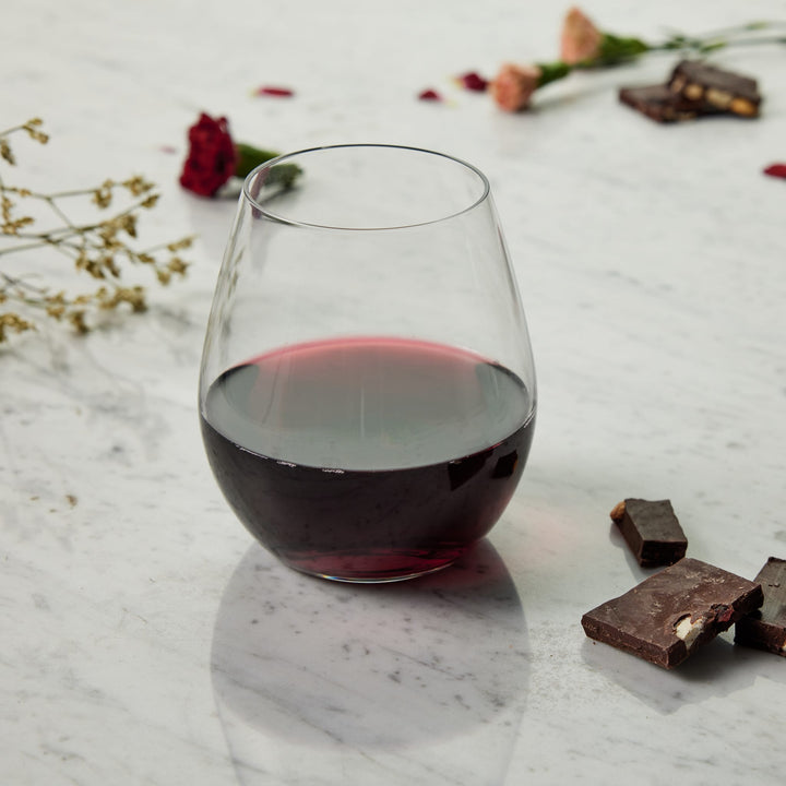 18-ounce capacity is perfect for red, white, or rosé wines, as well as cocktails and chilled drinks.